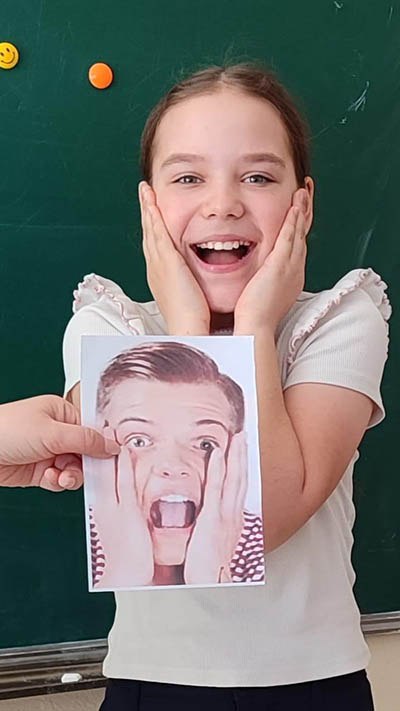 "№23 орта мектеп " КММ инклюзияны қолдау кабинетінің педагог-ассистенттері оқушылар үшін "эмоцияны тап", "ғажайып қап" тақырыбында ойын-сауық және дамытушылық жаттығулар сериясын өткізді