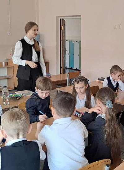 № 23 мектептің 1 "Д" сыныбында "қоғамдық қызметке қамқорлық жаса" тақырыбында сынып сағаты және "су айдынындағы қауіптер" жеке қауіпсіздік сабағы өтті